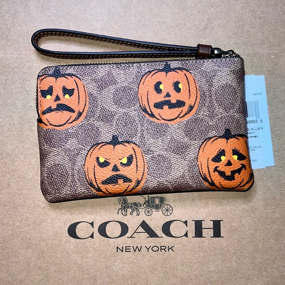 NWT COACH Halloween Corner Zip Wristlet Signature Canvas w Pumpkin Print CCL20 - Picture 4 of 7